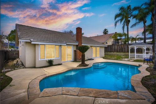 16513 Mountain St, Lake Elsinore, CA, 92530-1736 | Card Image