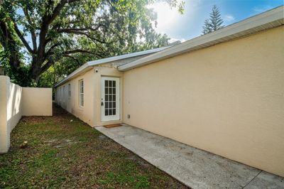 Entrance courtyard | Image 3