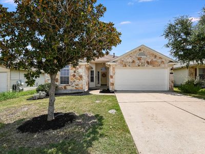 300 Fistral Drive, House other with 3 bedrooms, 2 bathrooms and 4 parking in Hutto TX | Image 2