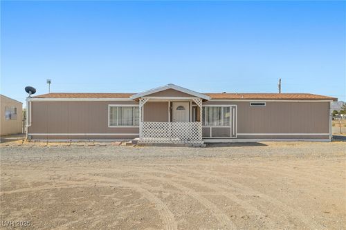 3581 W Dyer Rd, Pahrump, NV, 89048-2813 | Card Image