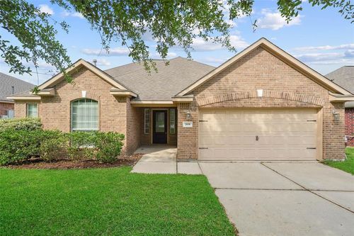 2038 Borthwick Ln, Conroe, TX, 77301-4320 | Card Image