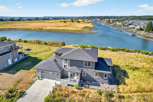 4120 Patos Dr, Ferndale, WA, 98248-9541 | Card Image