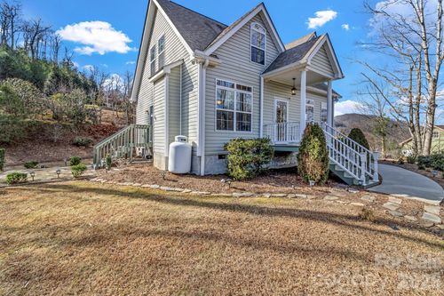387 Goodview Dr, Hendersonvlle, NC, 28792-2158 | Card Image
