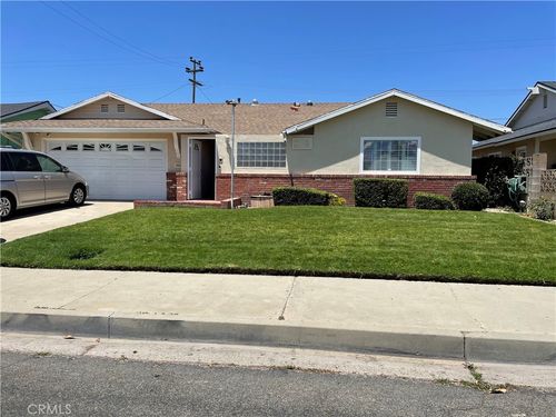 907 E Evergreen Ave, Santa Maria, CA, 93454-2410 | Card Image