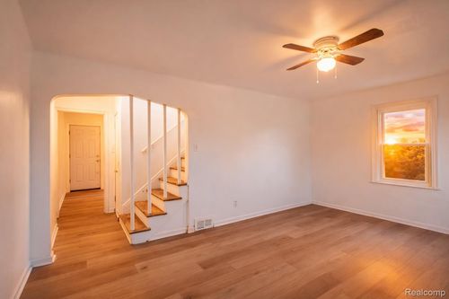 3295 Monterey St, Detroit, MI, 48206-1001 | Card Image