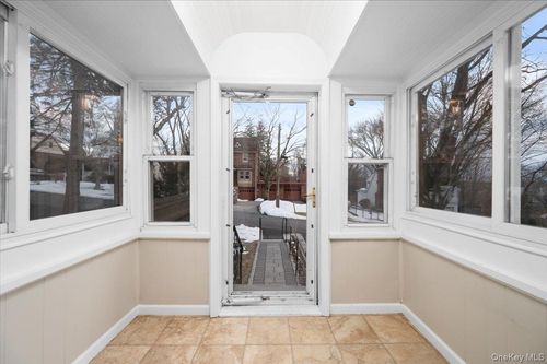 179 Serrano Ave, Hawthorne, NY, 10532-1650 | Card Image