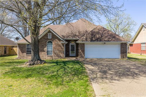 633 Meadowbrook Dr, Alma, AR, 72921-5049 | Card Image