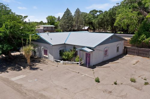 655 Country Ln, Bosque Farms, NM, 87068-9772 | Card Image