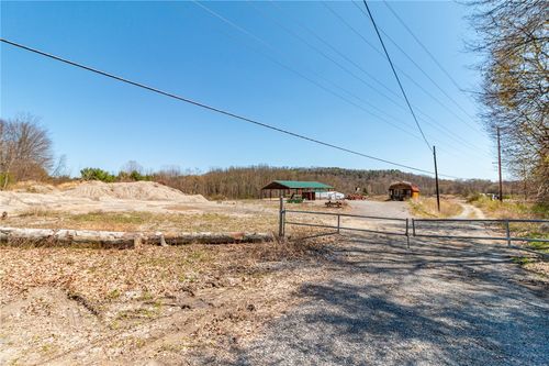 250 Sylvania Dr, New Galilee, PA, 16141-2424 | Card Image