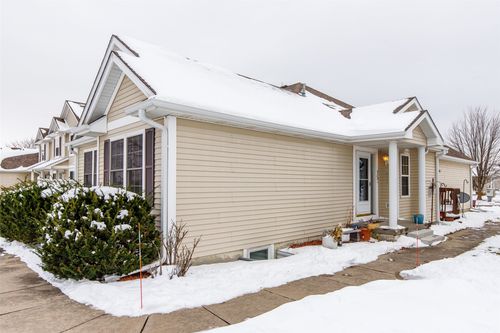 4255 Eisenhower Ln, Ames, IA, 50010-3989 | Card Image