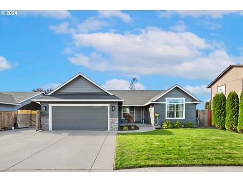 811 Erica Way, Harrisburg, OR, 97446 | Card Image