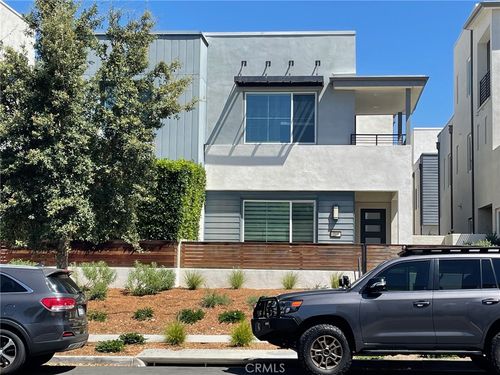 213 Paramount, Irvine, CA, 92618-1053 | Card Image