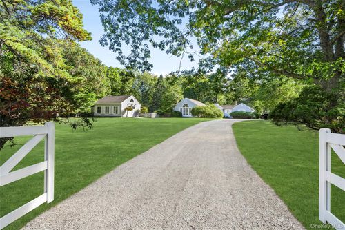 474 Water Mill Towd Road, Southampton, NY, 11968 | Card Image