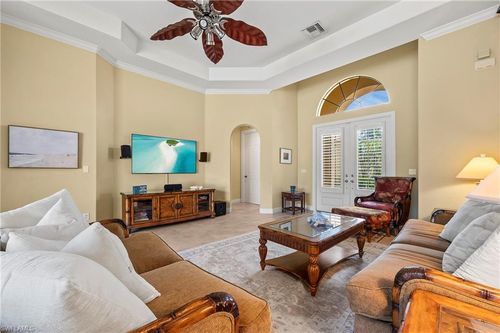 975 Tivoli Ct, NAPLES, FL, 34104-0836 | Card Image