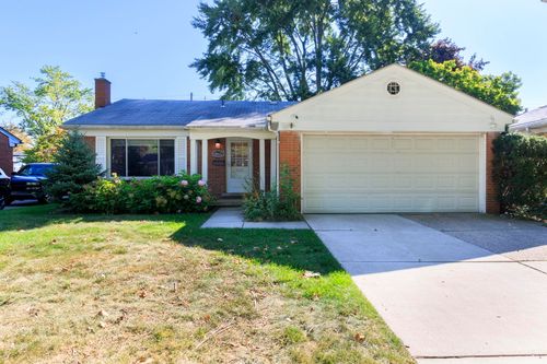 28622 Milton Ave, Warren, MI, 48092-2368 | Card Image