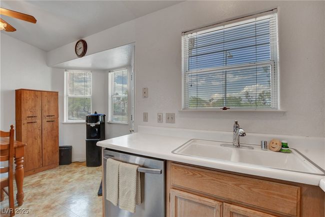 UNIT-201 - 8048 Astrology Ct, Condo with 3 bedrooms, 2 bathrooms and null parking in Las Vegas NV | Image 21