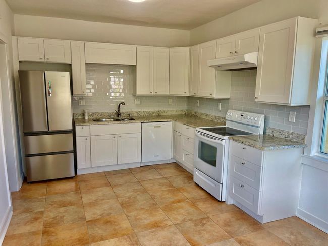 B - 234 Australian Ave, Condo with 2 bedrooms, 2 bathrooms and null parking in Palm Beach FL | Image 6