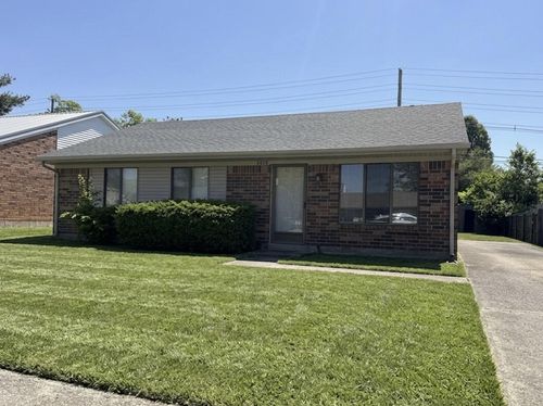 3428 Woodspring Drive, Lexington, KY, 40515 | Card Image