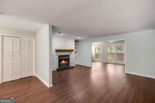 807 Wynnes Ridge Cir Se, Marietta, GA, 30067-8449 | Card Image