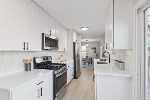 23643 N Rockledge, Novi, MI, 48375-3760 | Card Image