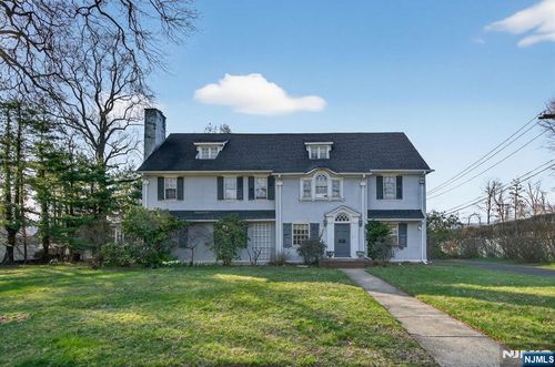 2 Halsey Pl, South Orange, NJ, 07079-2408 | Card Image
