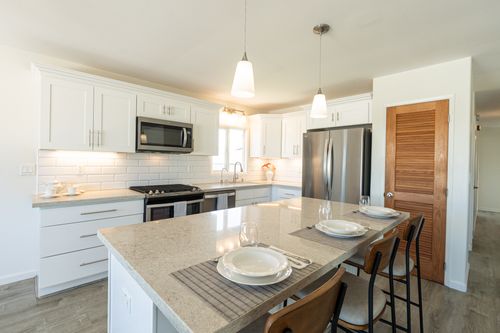 99 Elm Dr, HILO, HI, 96720-5601 | Card Image