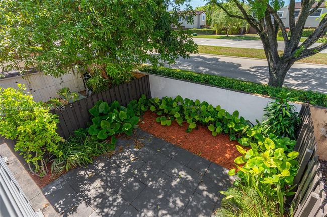 APT-60 - 10350 Sw 154 Th Circle Ct, Condo with 3 bedrooms, 3 bathrooms and null parking in Miami FL | Image 31