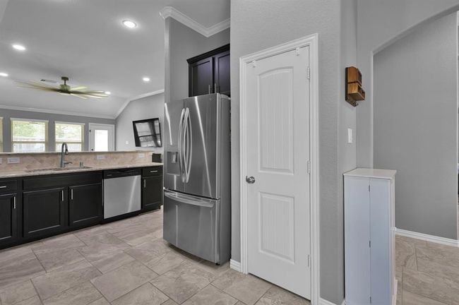 3921 Enchanted Timbers Ln, House other with 4 bedrooms, 2 bathrooms and 3 parking in Spring TX | Image 17