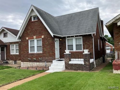 8659 Oriole Ave, Saint Louis, MO, 63147-1305 | Card Image