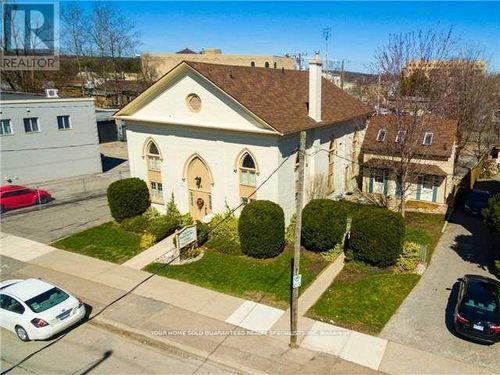 16-16-18 Mosley St, Aurora, ON, L4G1G6 | Card Image