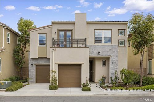 640 Athos, Lake Forest, CA, 92630-7628 | Card Image