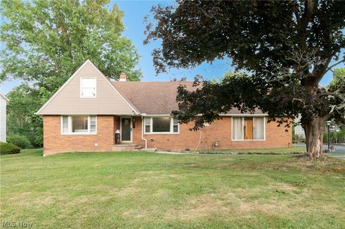 26314 N Woodland Rd, Beachwood, OH, 44122-1747 | Card Image
