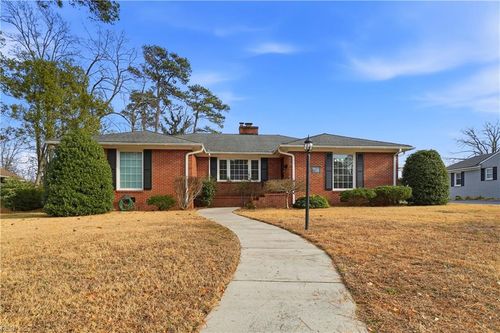 718 E Riverview Dr, Suffolk, VA, 23434-4924 | Card Image