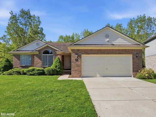 51927 Copper Creek Court, Chesterfield Township, MI, 48047 | Card Image