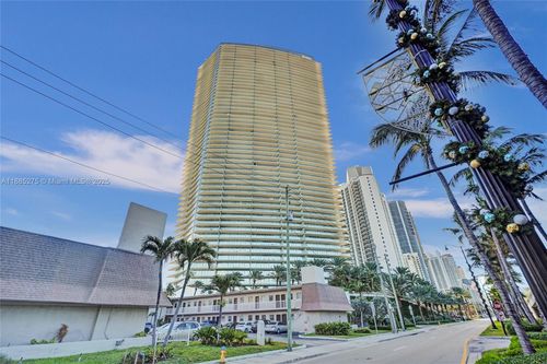 unit-3000-18975 Collins Ave, Sunny Isles Beach, FL, 33160-2367 | Card Image