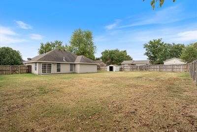 LARGE back yard! | Image 2