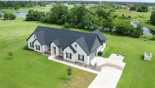 10104 Crown Pt, Iola, TX, 77861-3896 | Card Image