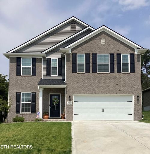 3627 Crimson Cir, Maryville, TN, 37801-9615 | Card Image