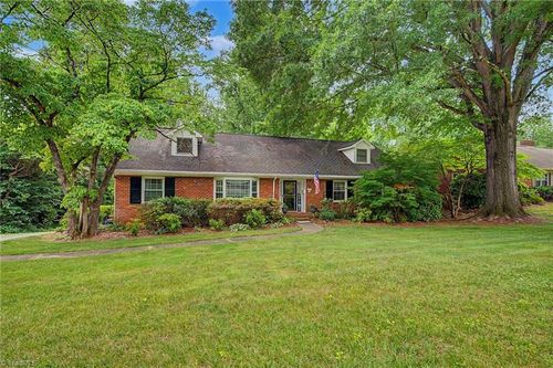 3861 Tangle Ln, Winston-Salem, NC, 27106-2927 | Card Image