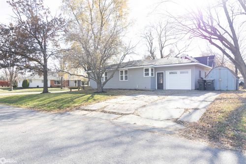 202 8th Ave, Sully, IA, 50251-1043 | Card Image