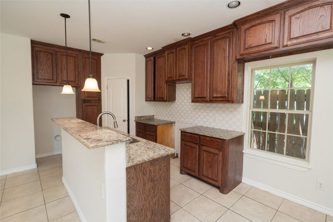305 E Fogg St, House other with 3 bedrooms, 2 bathrooms and null parking in Fort Worth TX | Image 9