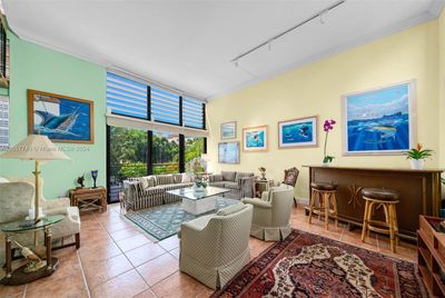 32 - 205 E Enid Drive, Townhouse with 4 bedrooms, 3 bathrooms and null parking in Key Biscayne FL | Image 1