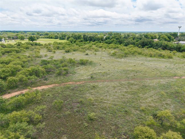 1101 W Hall St, House other with 3 bedrooms, 2 bathrooms and null parking in Bangs TX | Image 39