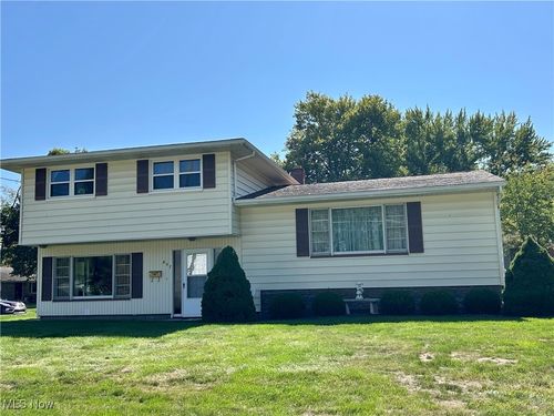 857 Maple Ridge Dr, Boardman, OH, 44512-3531 | Card Image
