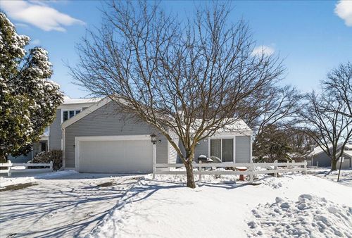 61 Oak Creek Trail, Madison, WI, 53717 | Card Image