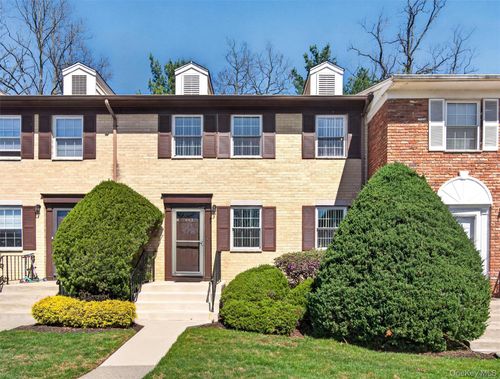 443 Genesee Ct, Suffern, NY, 10901-4130 | Card Image