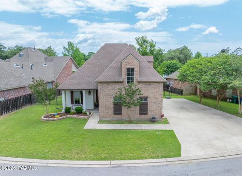 307 La Villa Cir, Youngsville, LA, 70592-5550 | Card Image