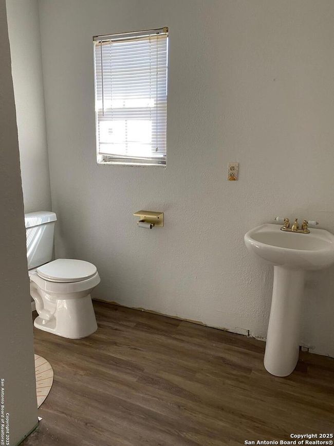 1506 Hough, House other with 3 bedrooms, 1 bathrooms and null parking in Adkins TX | Image 15