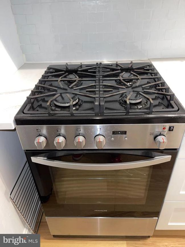 APT-708 - 1810 Rittenhouse Sq, Condo with 2 bedrooms, 1 bathrooms and null parking in PHILADELPHIA PA | Image 13