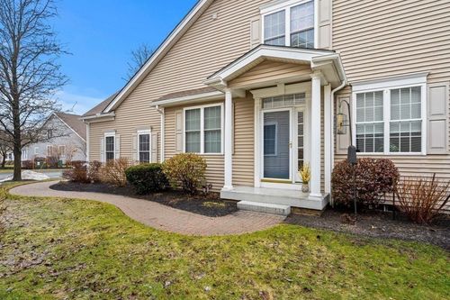 3-3 Larkspur Cir, Georgetown, MA, 01833-1106 | Card Image